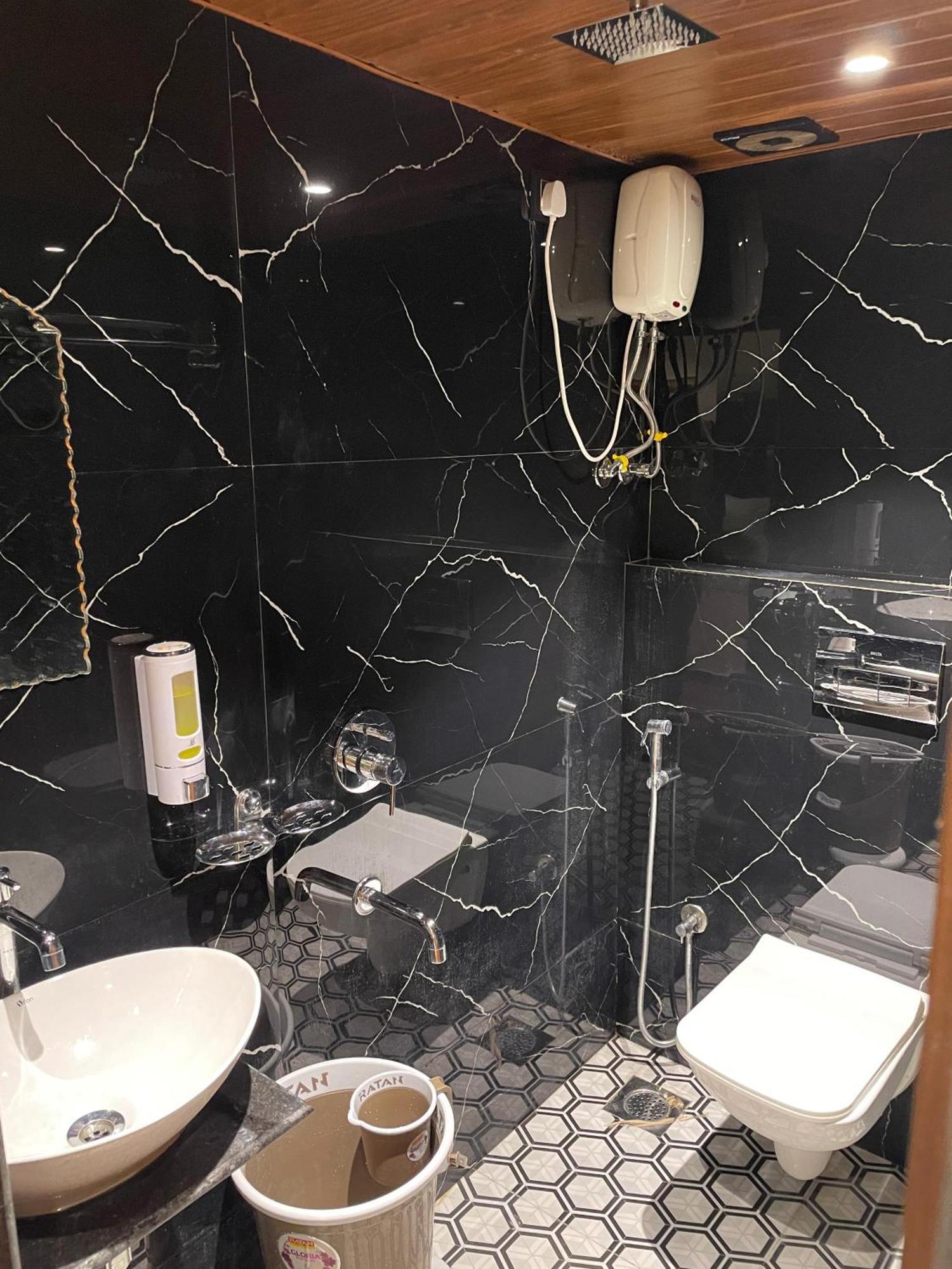 מומביי Hotel Sai Palace- Near Tata Memorial Hospital מראה חיצוני תמונה